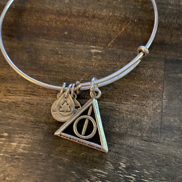 Lot of 4 Harry Potter Alex and Ani bracelets - Picture 2 of 4